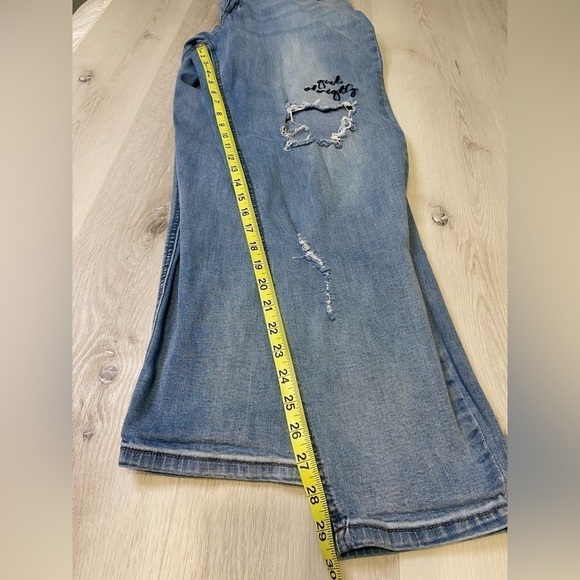 Lost Ink Jeans One Direction Song Titles Embroidered, Light Wash, Size 1X - Picture 9 of 13